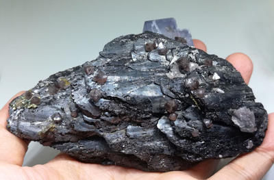 利博石 性质、应用与市场前景